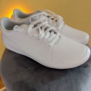 NWOT Mens Puma shoe size 9.5